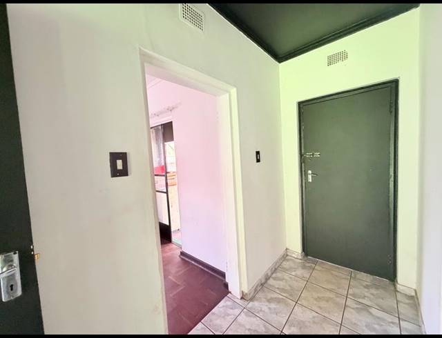 3 BEDROOM HOUSE FOR SALE IN VANDERBIJLPARK CW 5